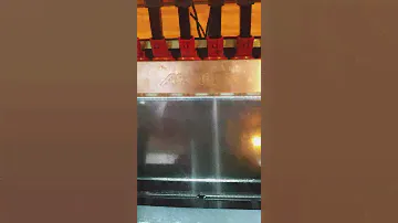 Set of side feed injectors spray test